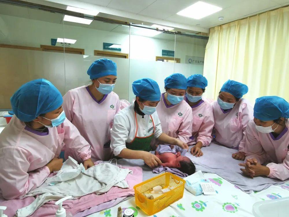 嘉定区妇婴监护型护送